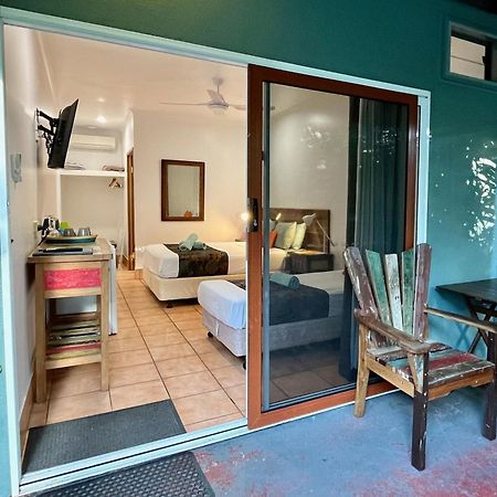 מישן ביץ' Rainforest Motel מראה חיצוני תמונה
